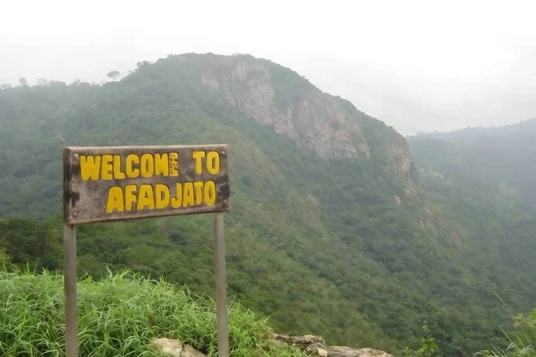 8723-mountain-afadja-afadjato